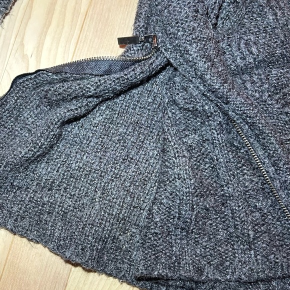 Exgirlfriend sweater grey size large - Picture 2 of 5